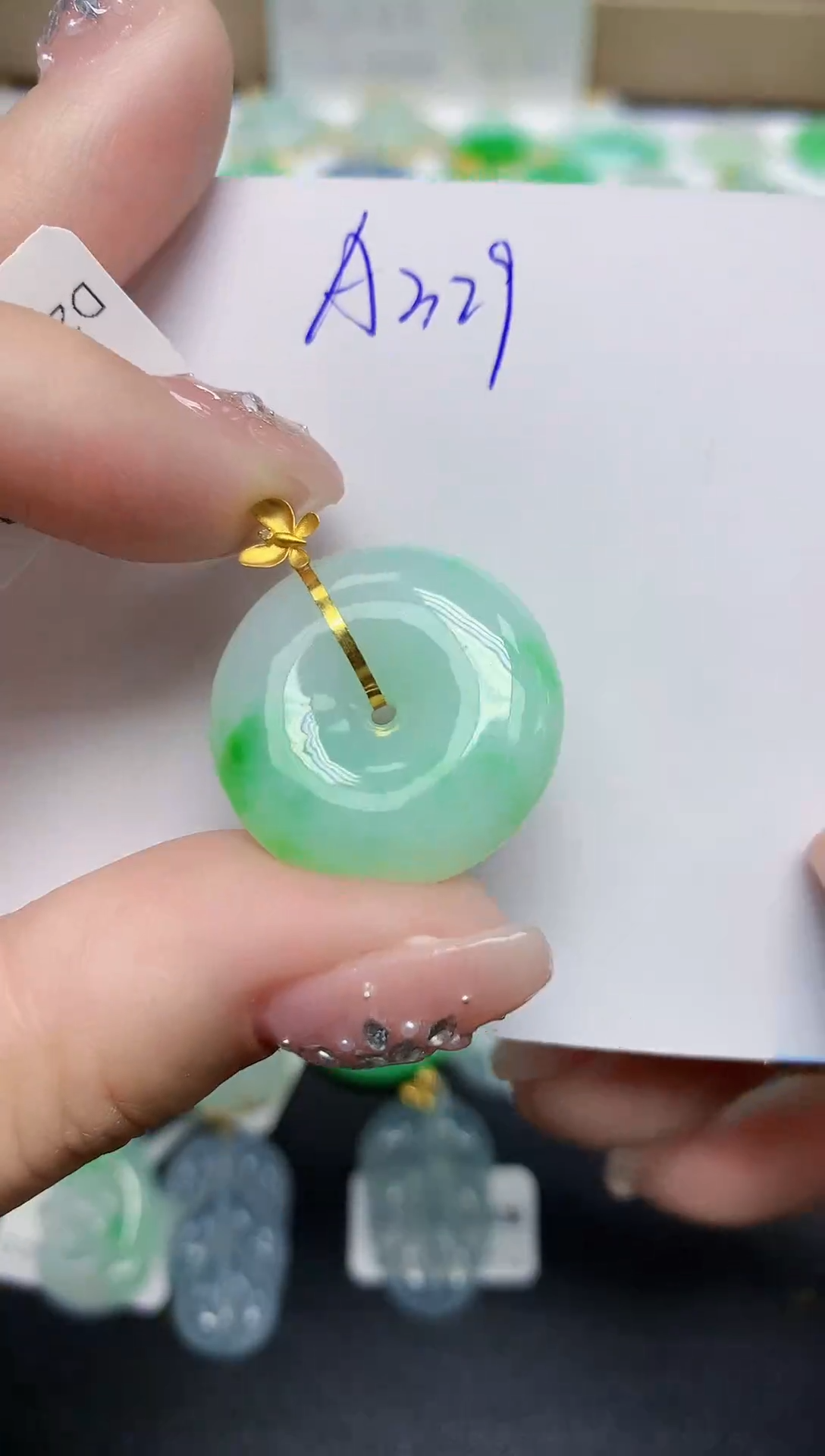 颈饰18K金镶嵌翡翠天然缅甸翡翠A货翡翠百元以上9元证书费自理