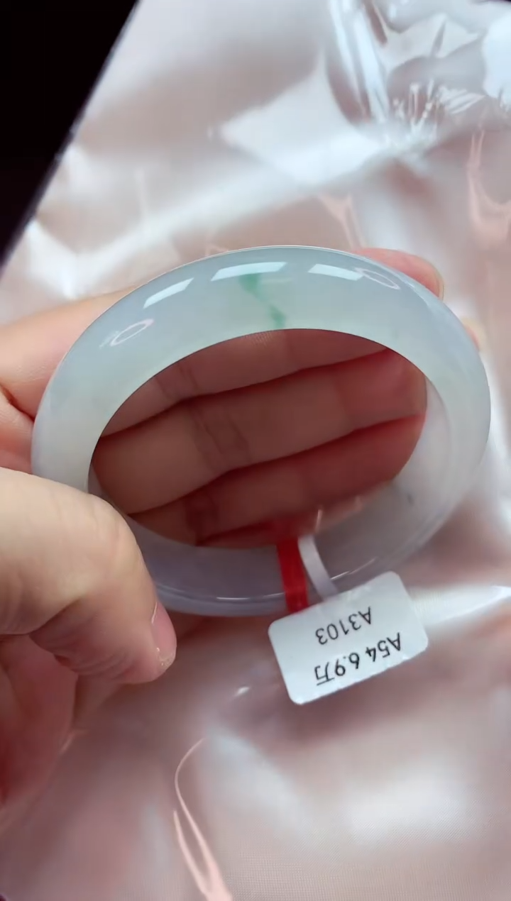 【闪购商品】翡翠手镯未镶嵌镯子54+