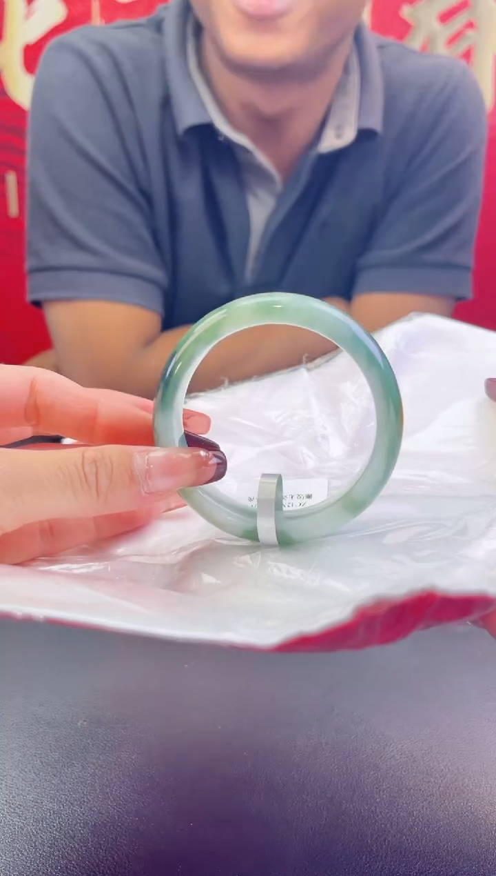 【闪购商品】翡翠手镯未镶嵌翡翠手镯7