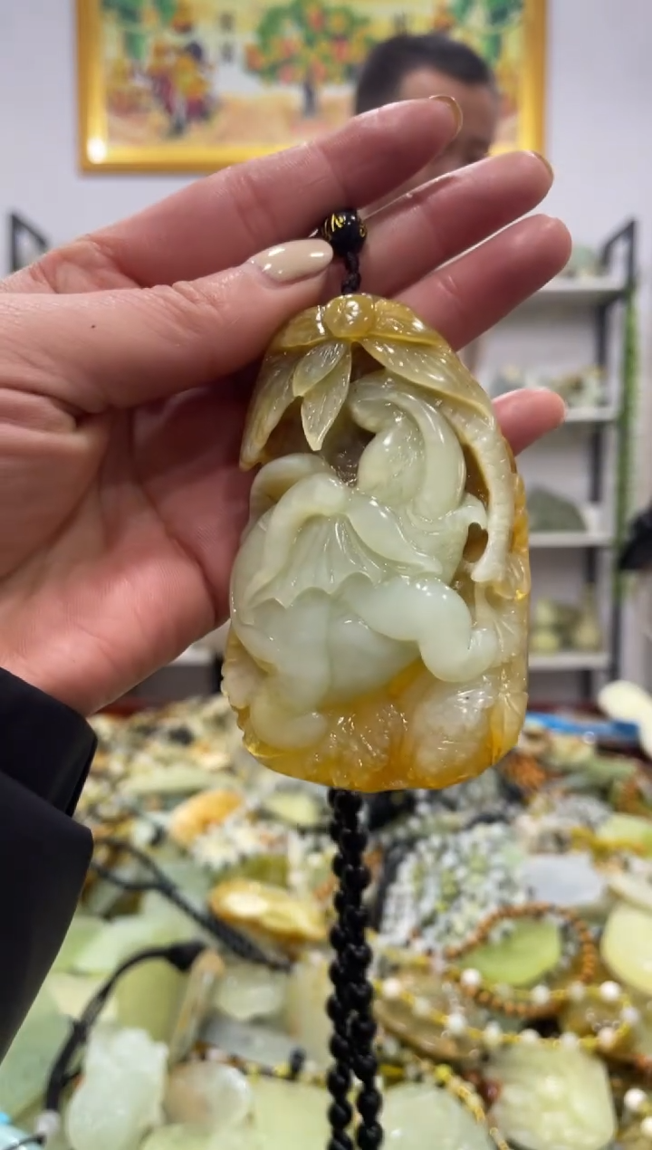 【闪购商品】岫玉吊坠未镶嵌             