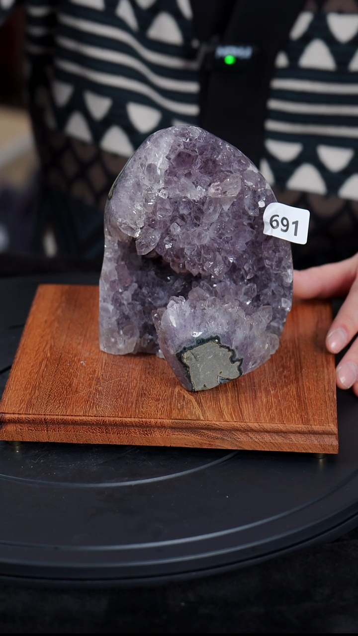 【闪购商品】紫晶大型摆件（非配饰）未镶嵌水晶