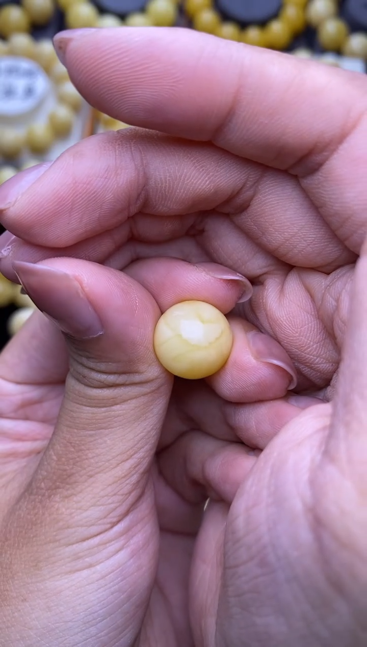 裸石琥珀未镶嵌大小姐珠宝36