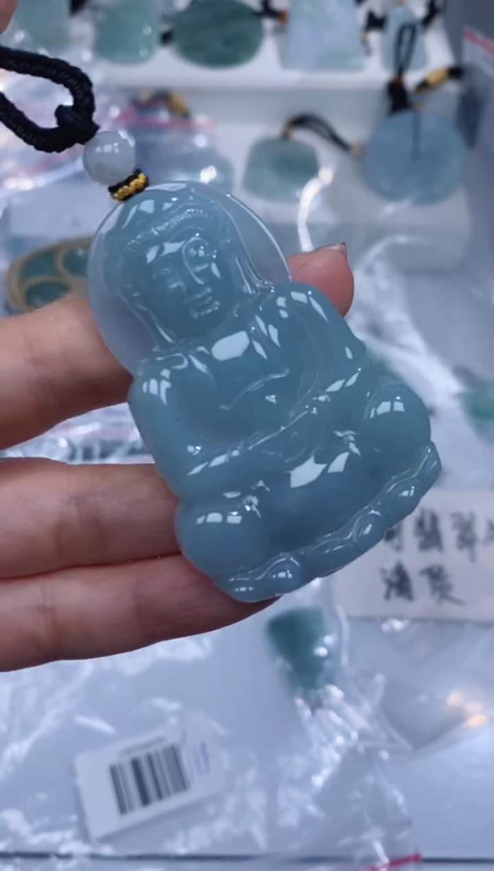 颈饰未镶嵌翡翠吊坠