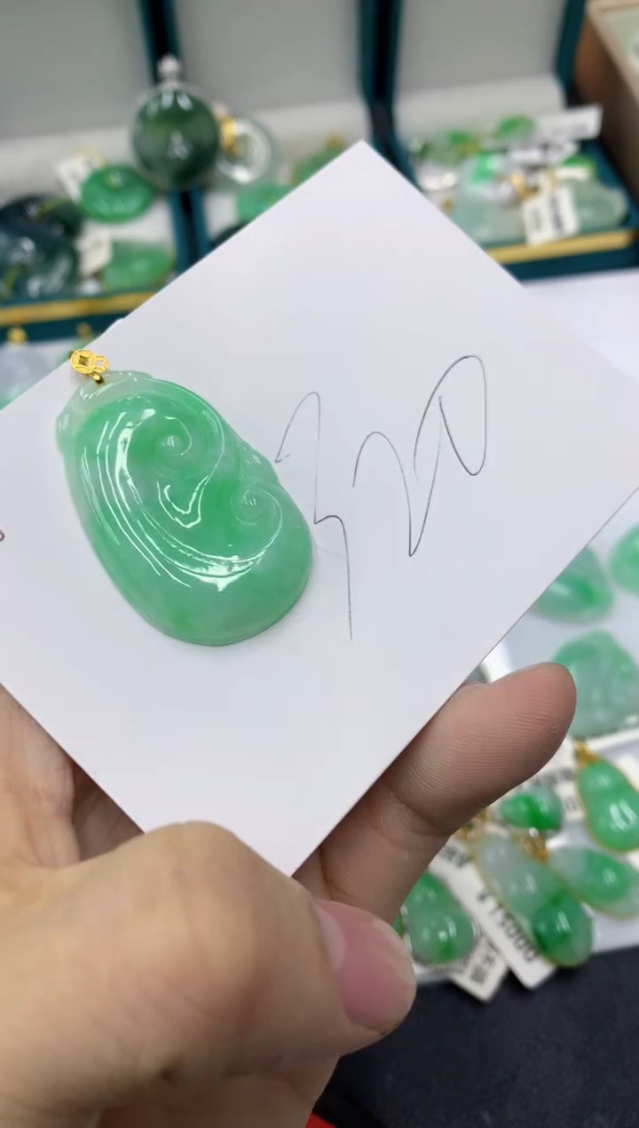 【闪购商品】翡翠颈饰18K金镶嵌11111111111