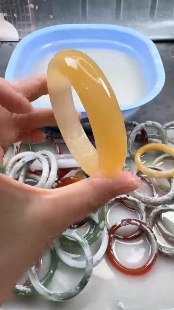 【闪购商品】石英质玉手镯未镶嵌103