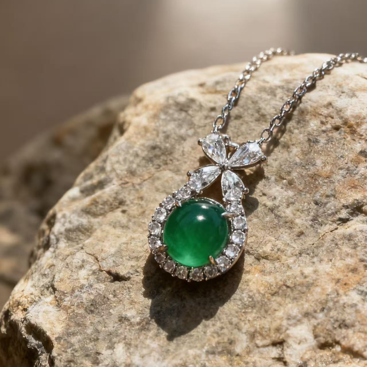 蔓地严选「在逃公主」天然满绿玉髓镶嵌s925银在逃公主玉髓吊坠女款