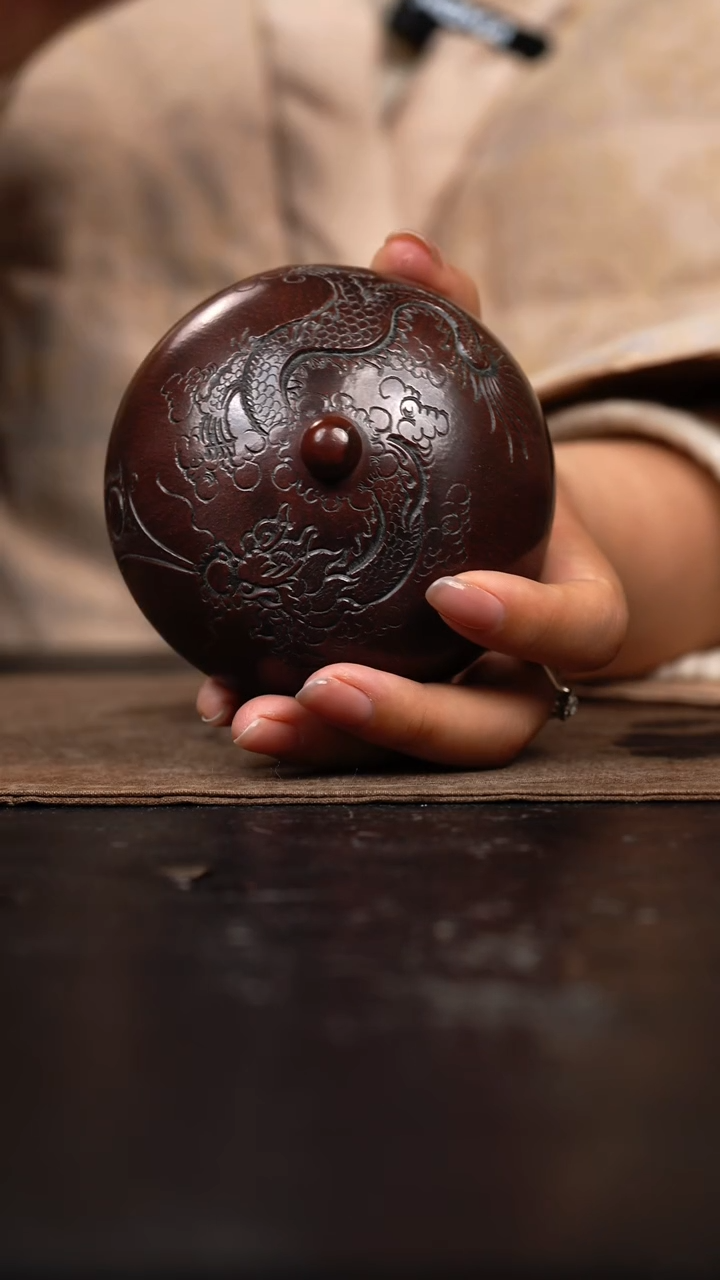 【闪购商品】紫砂茶壶早期精品盖置（龙）