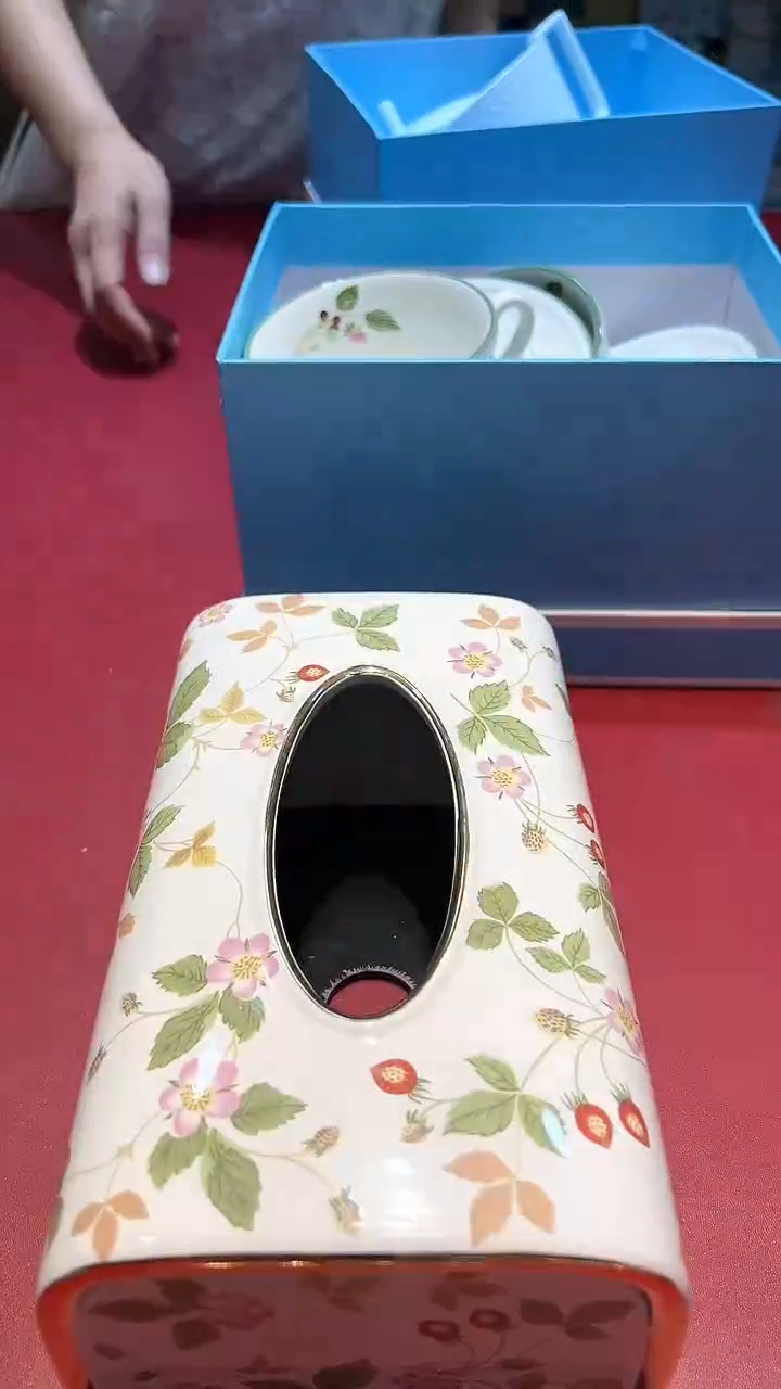 【闪购商品】瓷片锅碗瓢盆一件不剩