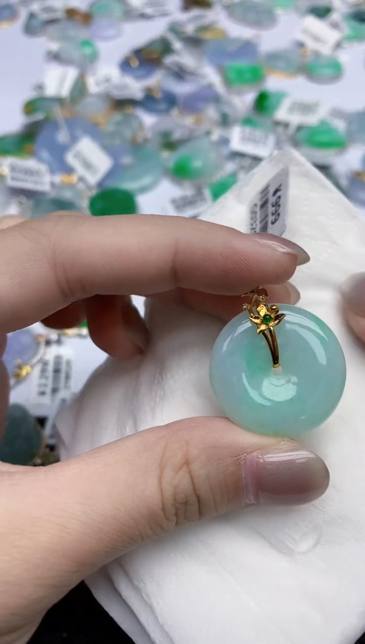 【闪购商品】翡翠颈饰18K金镶嵌天然翡翠A货