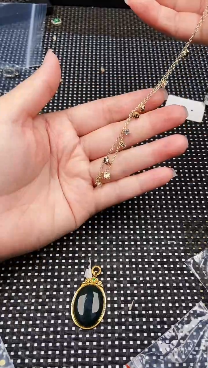 翡翠未镶嵌耳饰1111111111