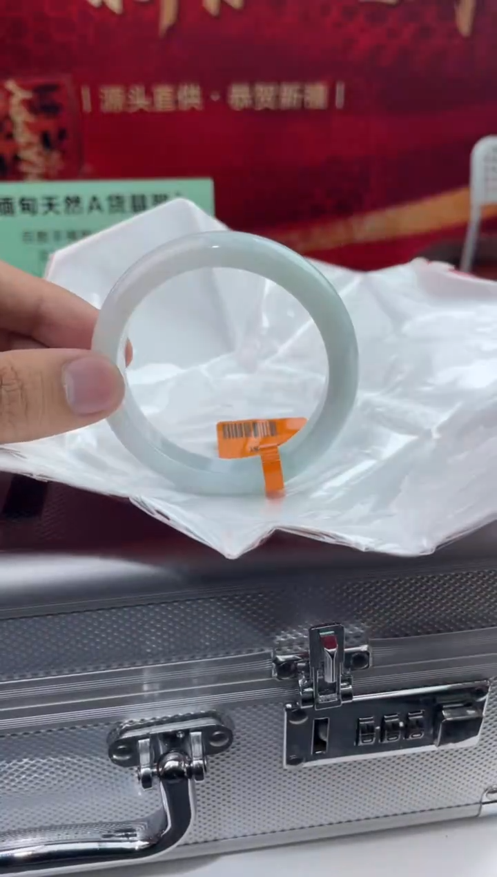 【闪购商品】翡翠手镯未镶嵌12翡翠手镯