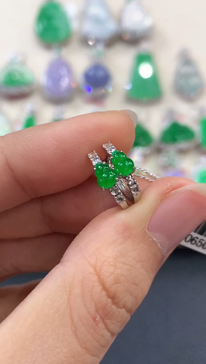 【闪购商品】翡翠耳饰18K金镶嵌 B90       