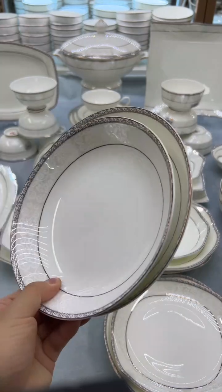 骨瓷玲珑7.5方2个