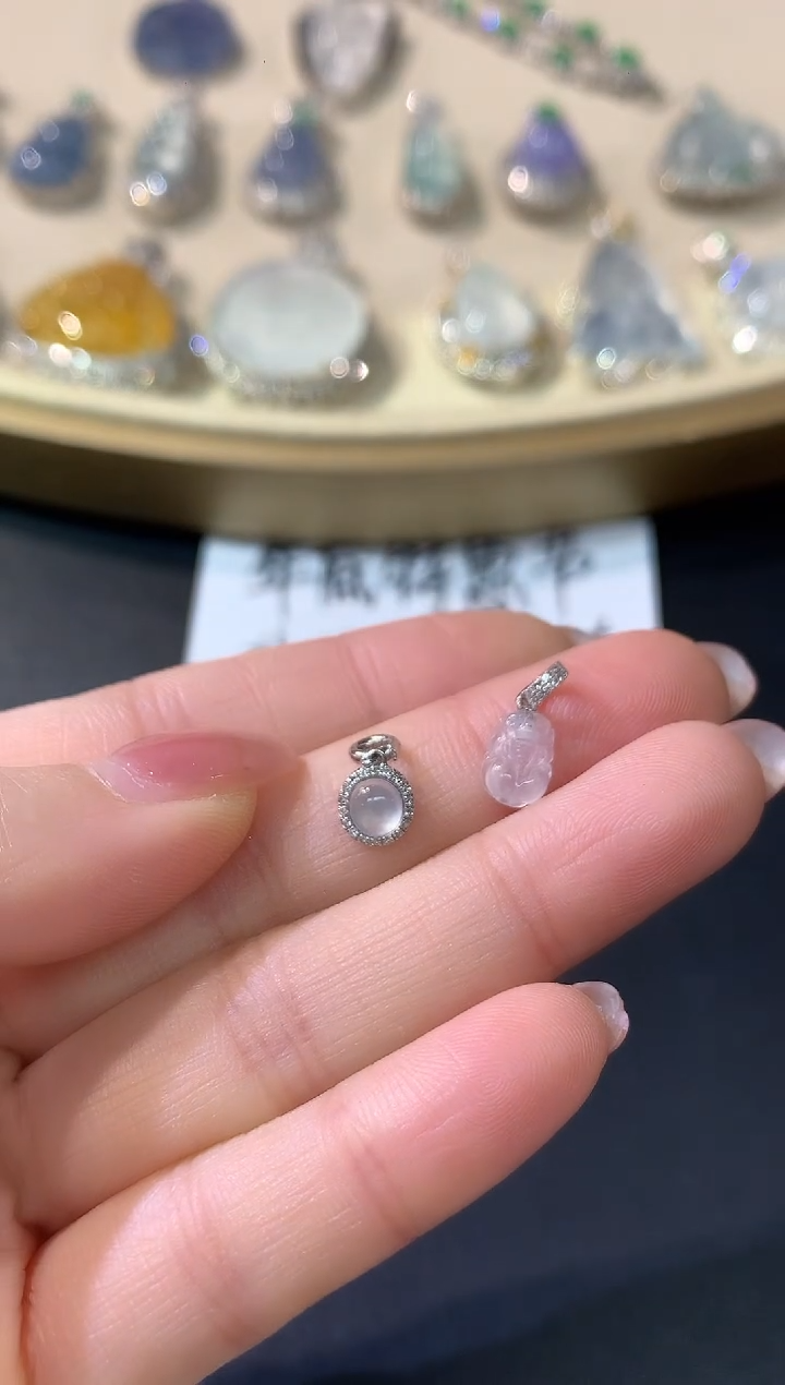 吊坠(不含链)18K金镶嵌翡翠Q199|多样性发其一|680