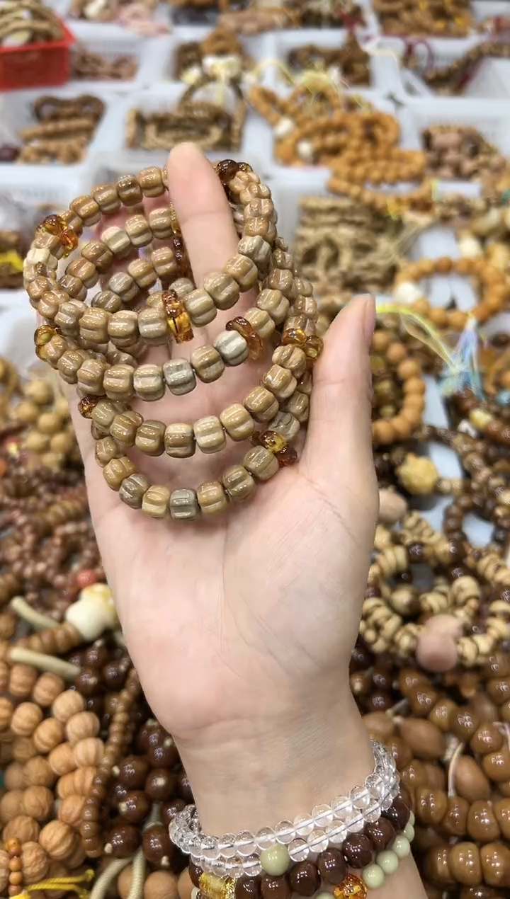 琥珀吊坠(赠链)未镶嵌库克特级精挑卡10mm南瓜 楼兰单圈【多样发】