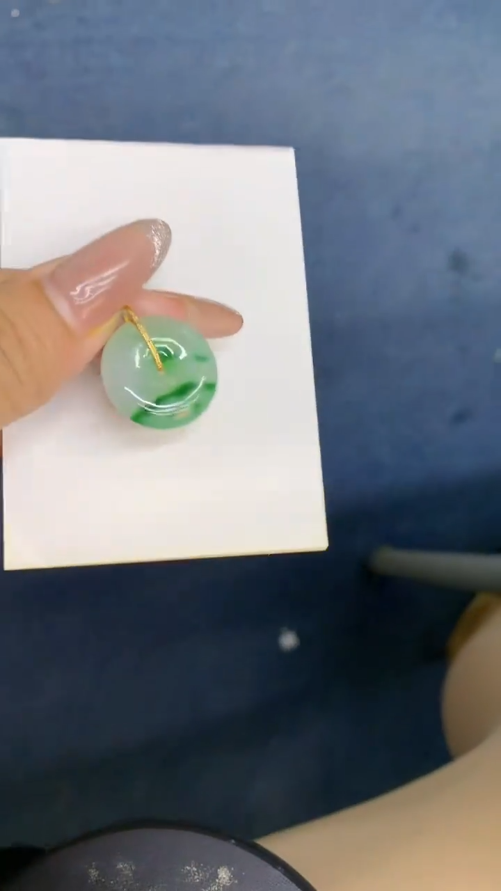 颈饰18K金镶嵌翡翠1