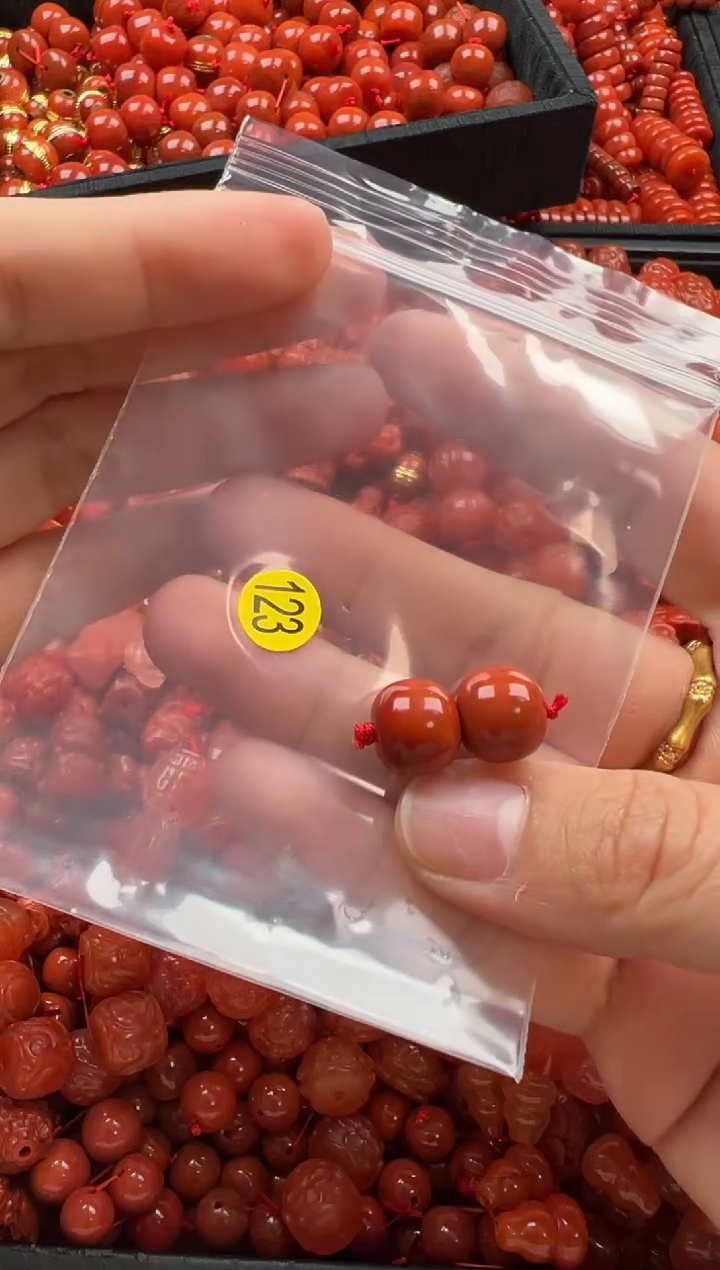 【闪购商品】南红玛瑙颈饰未镶嵌1