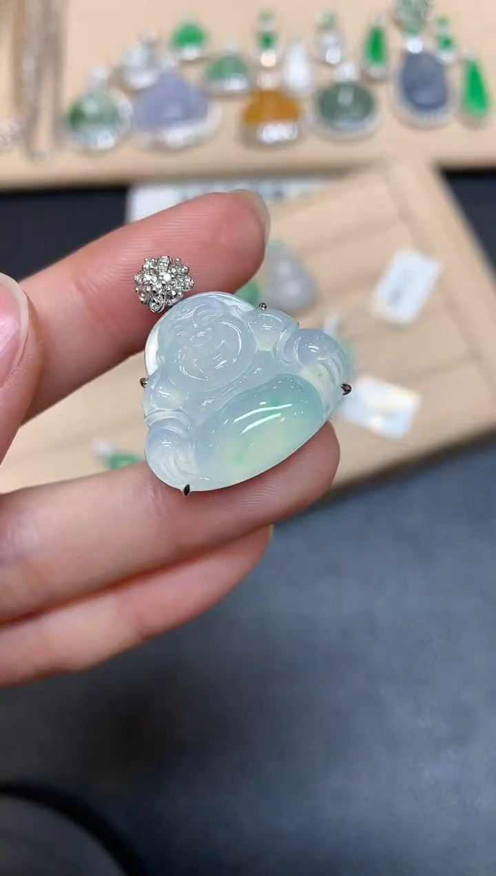 【闪购商品】翡翠颈饰18K金镶嵌葫芦【无服务费