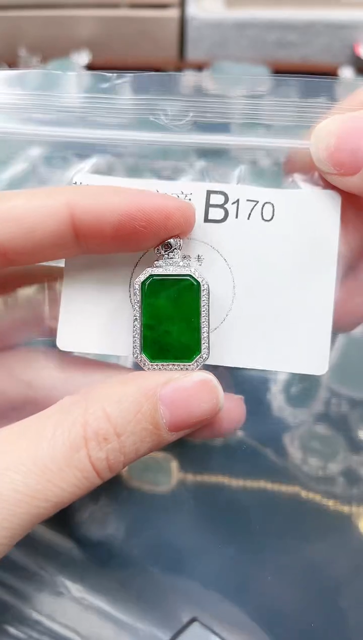 【闪购商品】翡翠颈饰银S925镶嵌170赠皮绳
