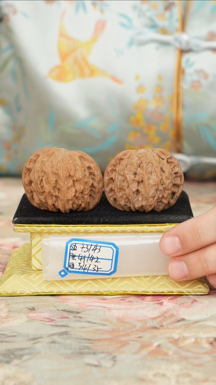 【闪购商品】文玩核桃把件磨盘