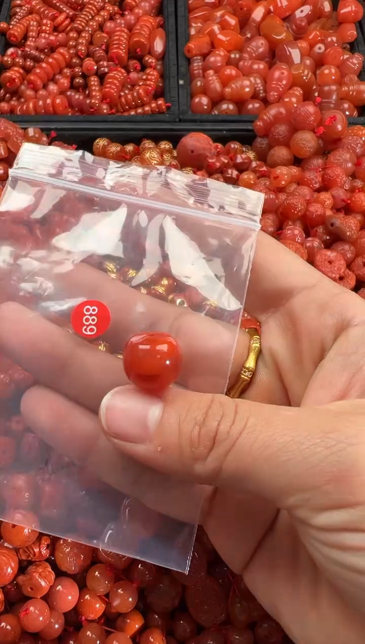 【闪购商品】南红玛瑙颈饰未镶嵌1