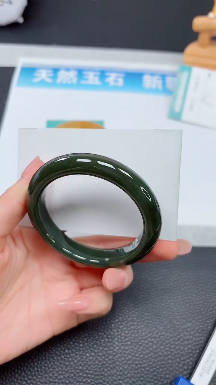 【闪购商品】和田玉手镯未镶嵌578