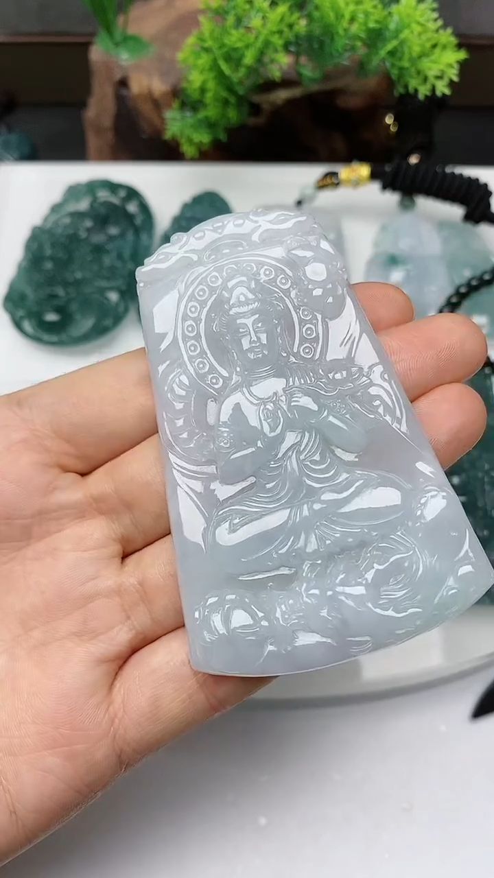 【闪购商品】翡翠颈饰未镶嵌