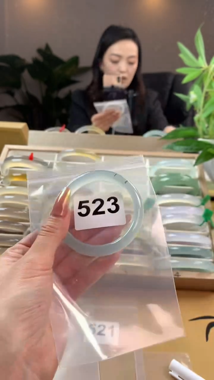 【闪购商品】玛瑙/玉髓手镯未镶嵌523微瑕