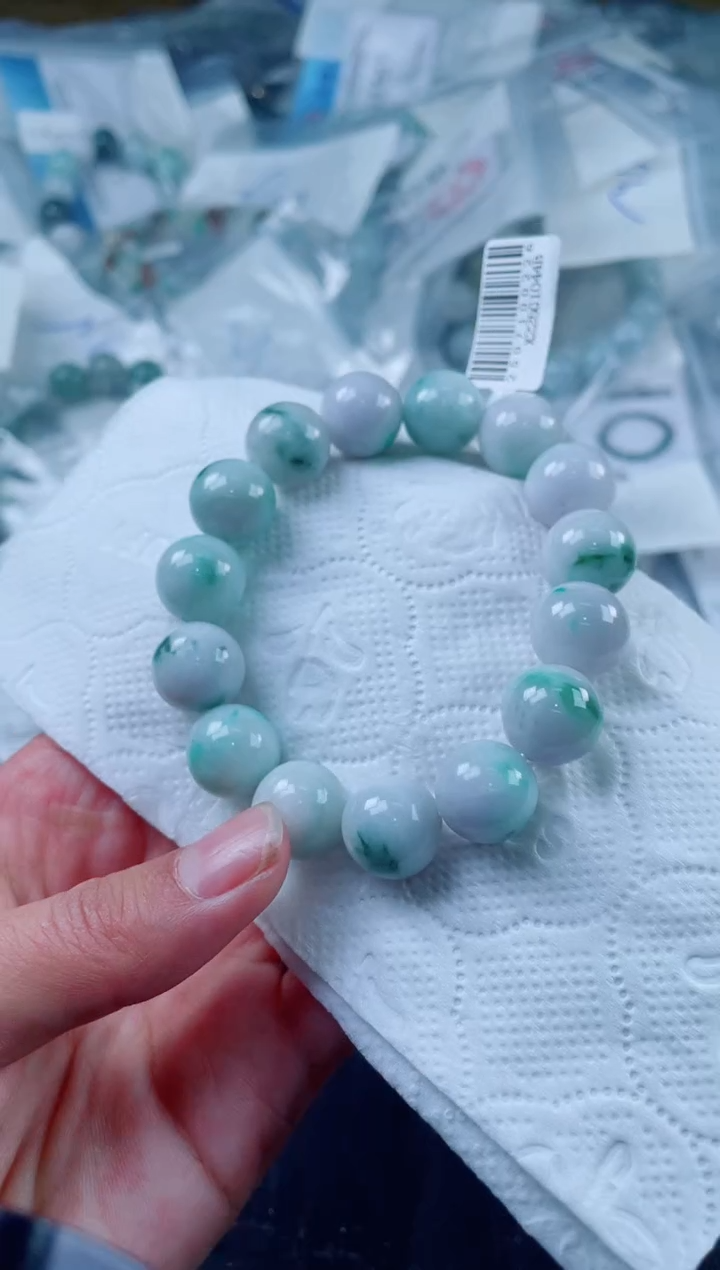定制翡翠未镶嵌珠串