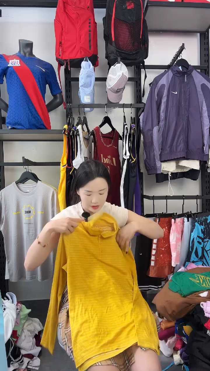 246  ·编码 瑕疵款以直播间过款为准 尺码·S