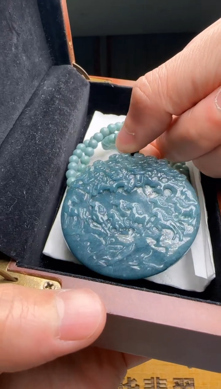 【闪购商品】翡翠吊坠(赠链)未镶嵌多样性发一DY@@WS1WX27405