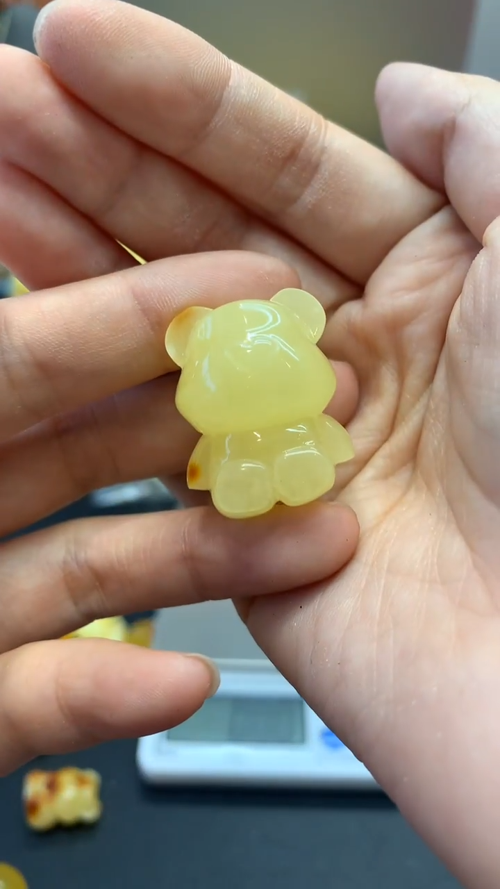 未镶嵌琥珀珠宝奇石568