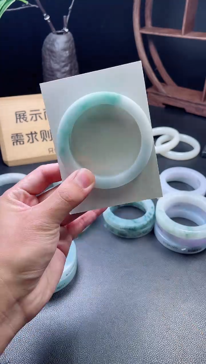定制翡翠手镯未镶嵌大**星定制