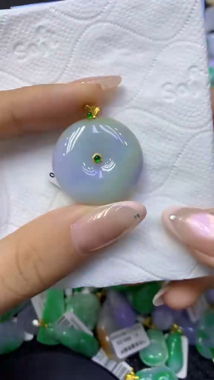 颈饰18K金镶嵌翡翠天然缅甸翡翠A货