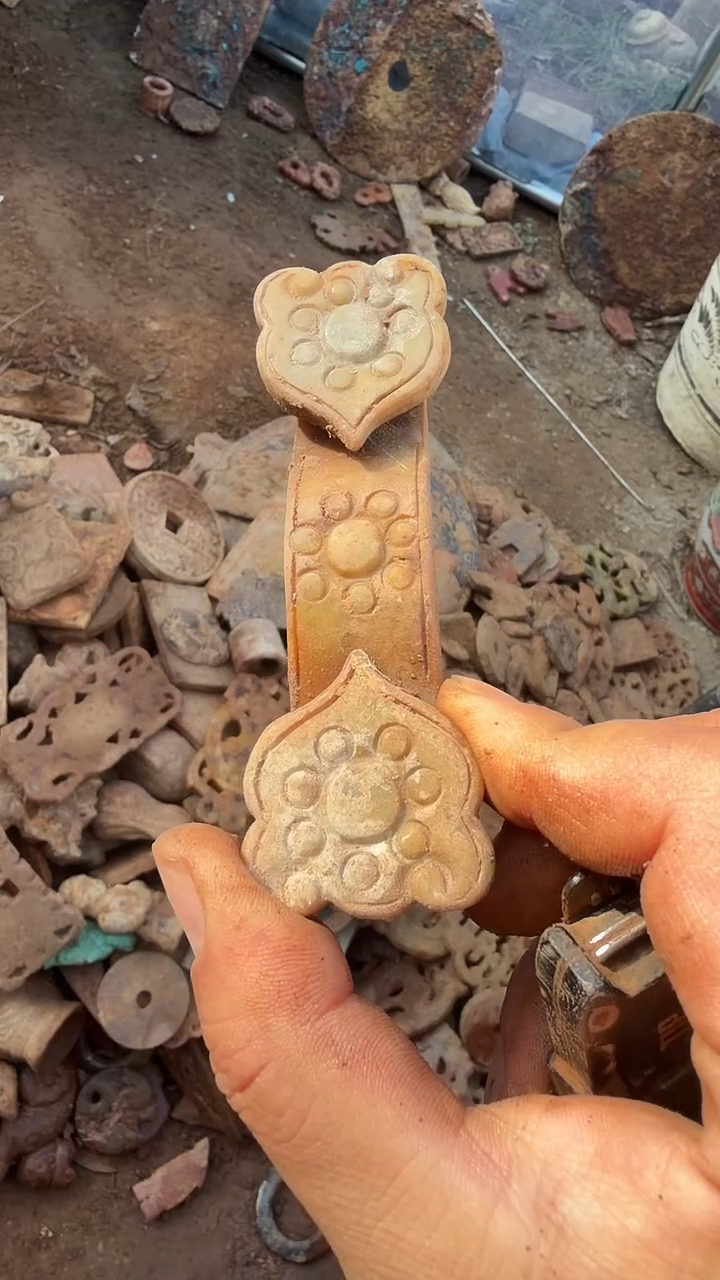 未镶嵌岫岩河磨玉（透闪石质玉）挂件?****?岫岩河磨玉