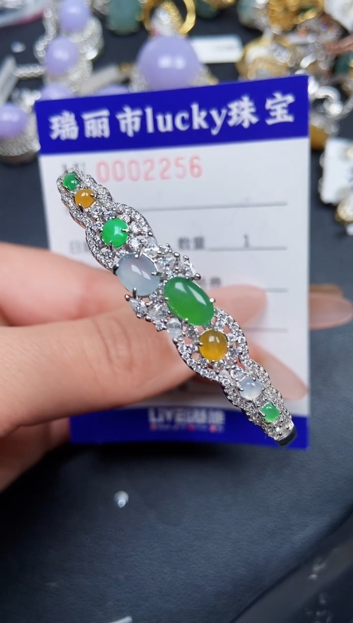 【闪购商品】翡翠颈饰银S925镶嵌2256