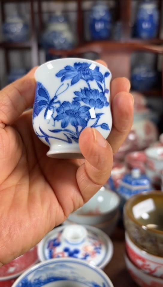 柴窑青花蝶恋花杯杯