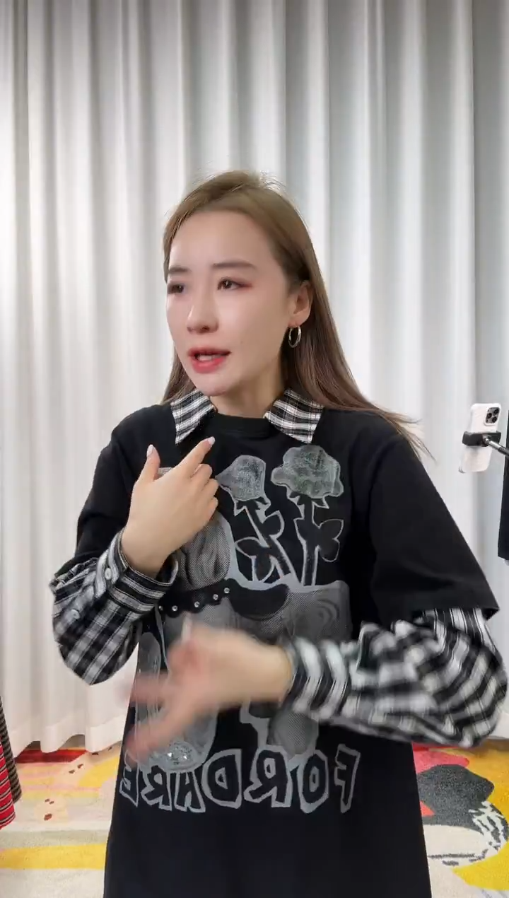 伶*特价不退换 黑色小马假两件 S 