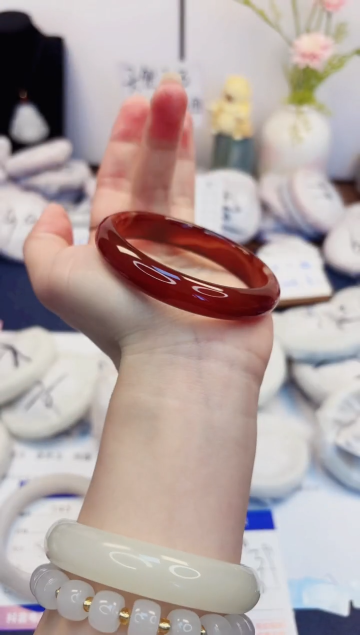 【闪购商品】石英质玉手镯未镶嵌146-玛瑙-圈口58