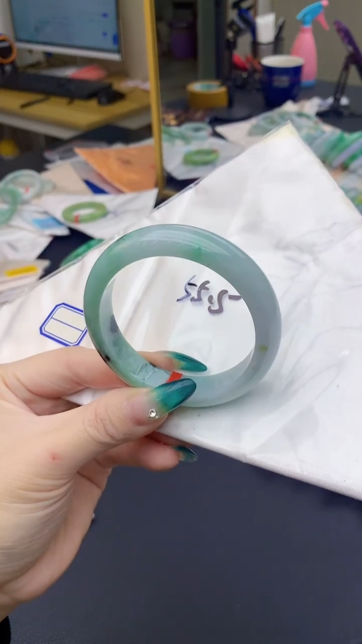 【闪购商品】翡翠手镯未镶嵌0498259521