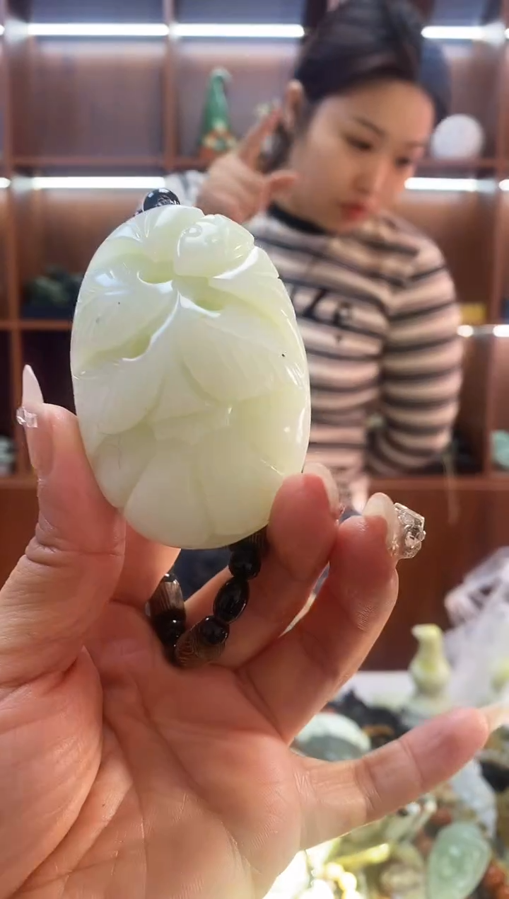未镶嵌蛇纹石玉手把   