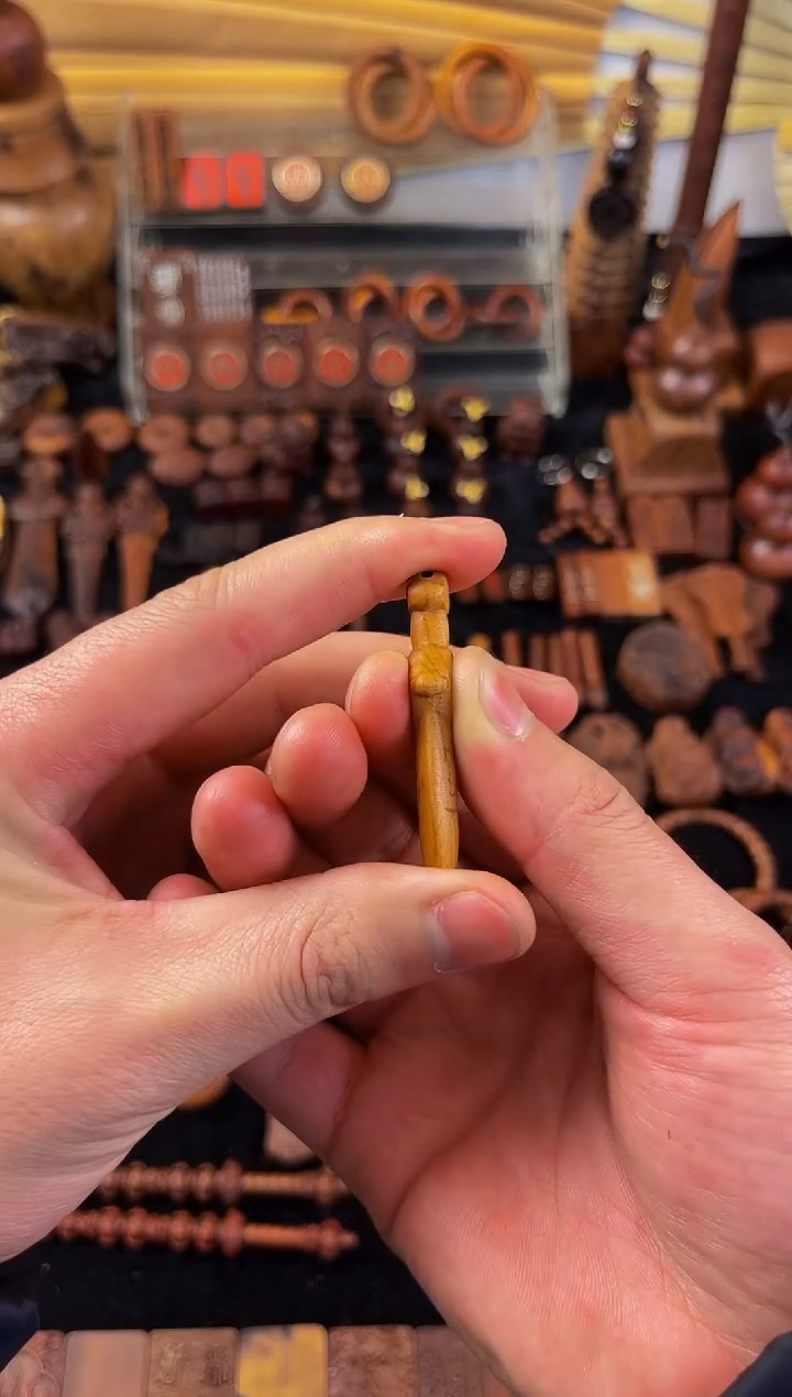 【闪购商品】木桃木紫薇讳小剑吊坠包邮到家