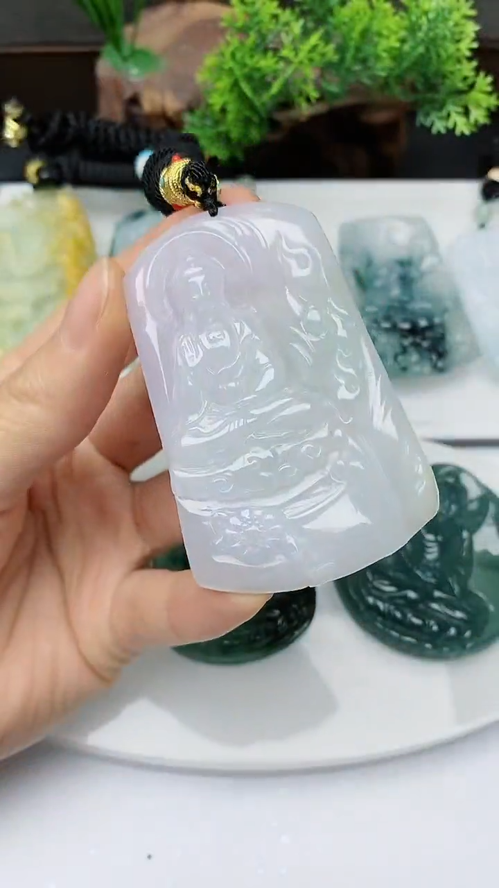 【闪购商品】翡翠颈饰未镶嵌