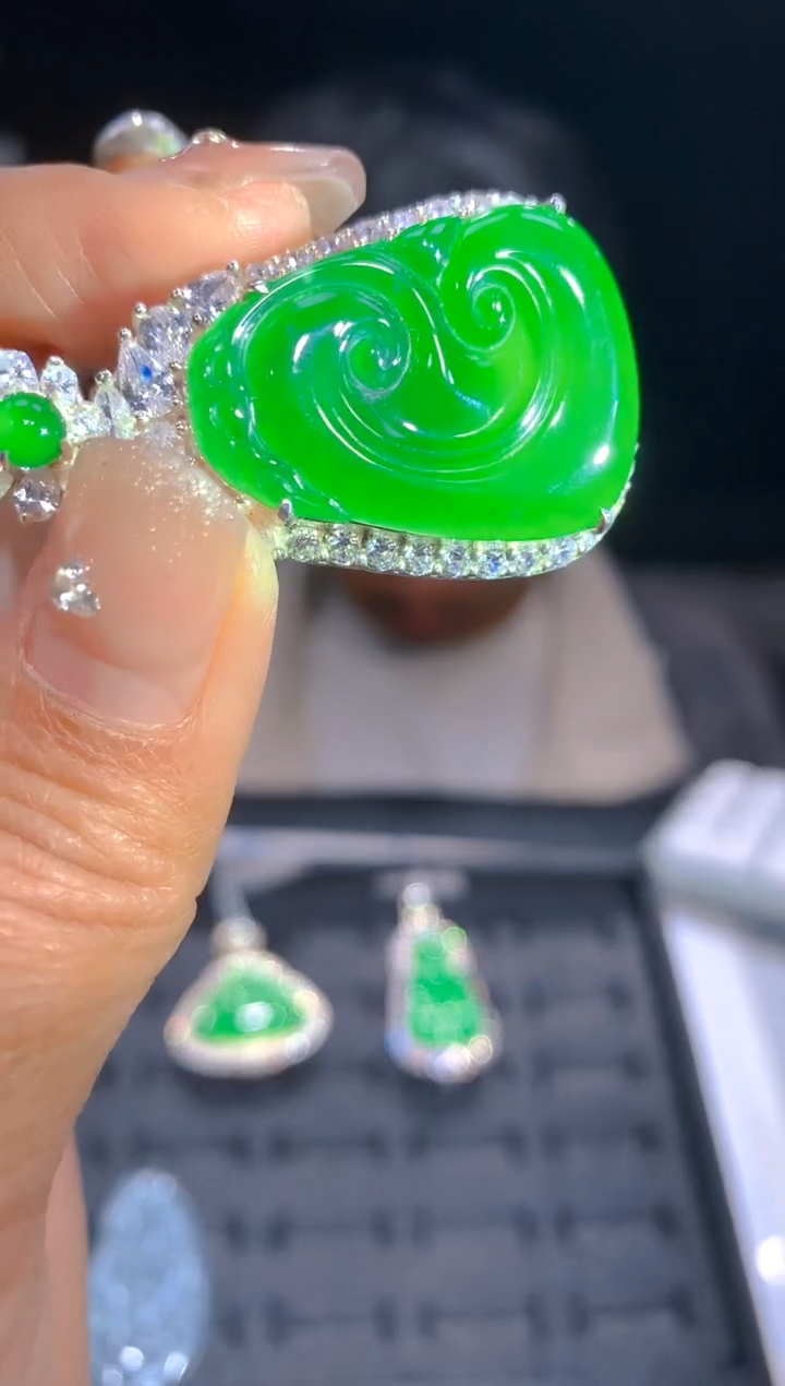 【闪购商品】定制翡翠未镶嵌88-多样性发货（发其一）