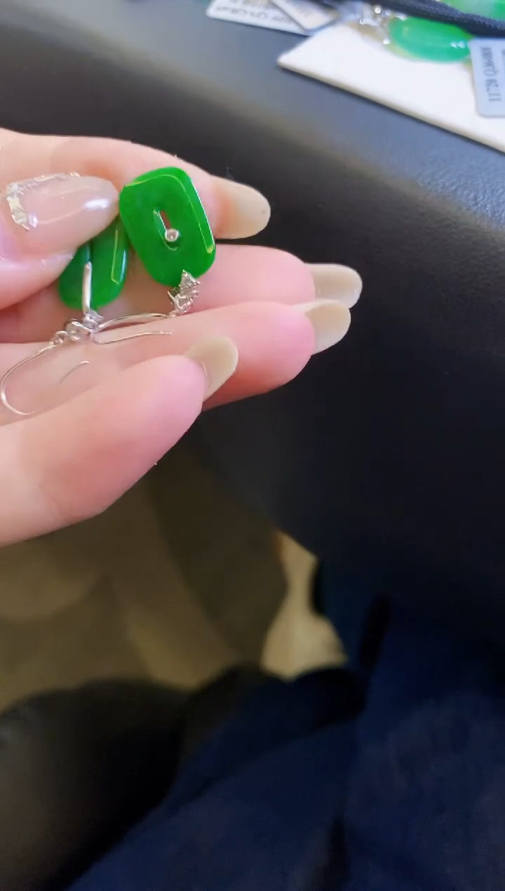 【闪购商品】定制翡翠未镶嵌耳饰