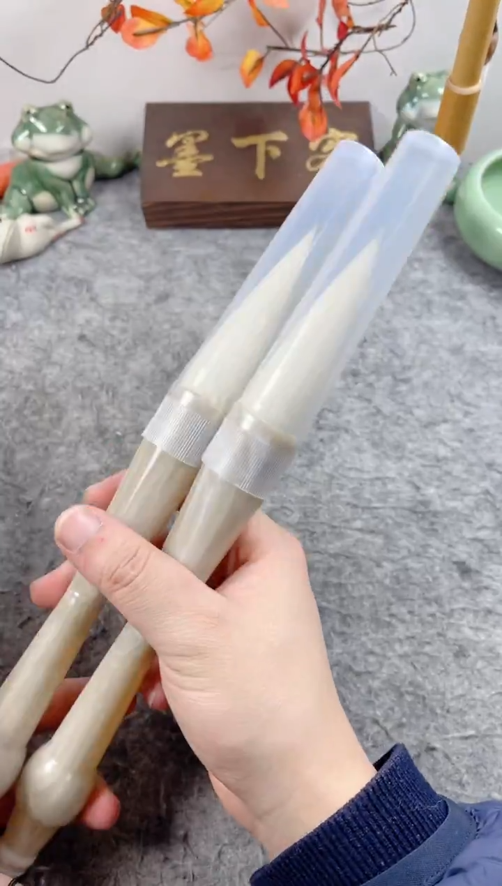 中楷狼羊兼毫 出峰3.6cm口径0.9cm 适楷行隶篆草山水花鸟