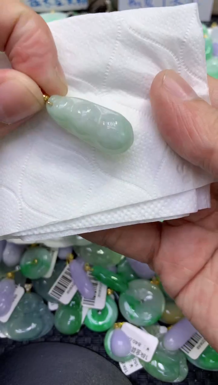 颈饰未镶嵌翡翠天然缅甸A货翡翠