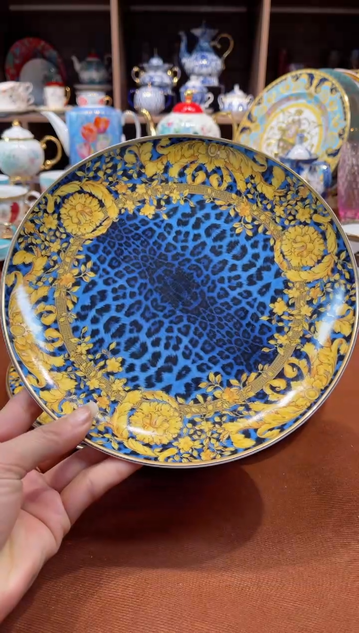 【闪购商品】瓷片豹纹蓝8寸盘······