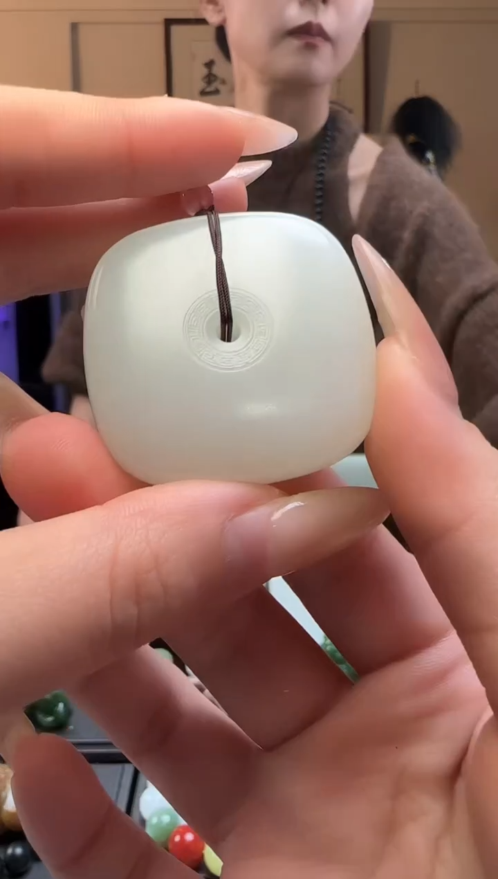 【闪购商品】和田玉玉琮未镶嵌吊坠