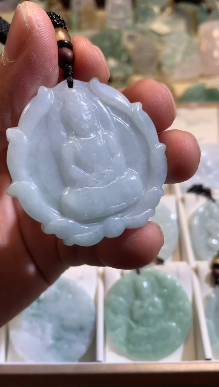 【闪购商品】翡翠颈饰未镶嵌02/17/261